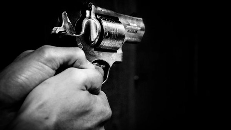 52-годишен застреля бившата си жена и още петима души