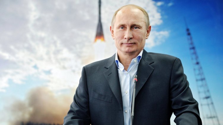 Руската икономика потъва, а защо ли Путин се усмихва?