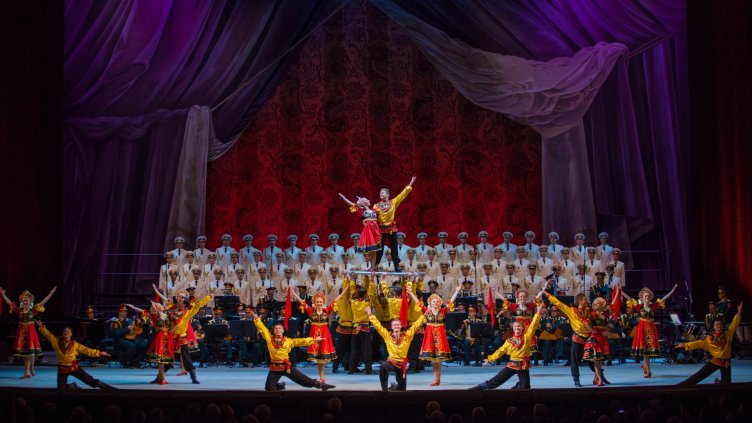 Солистът на „Александров” Вадим Ананиев: „Изпълняваме песните, както са ги пели нашите предшественици”