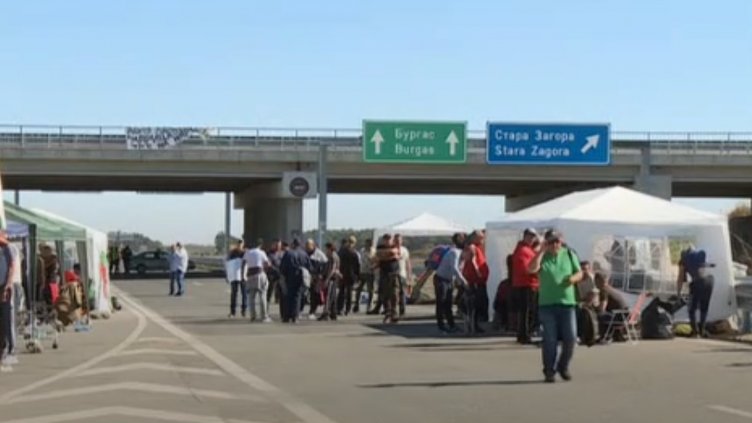 Край на блокадите от протестиращи в страната