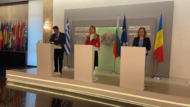 Ще помагаме с Румъния и Гърция за възстановяването на Украйна