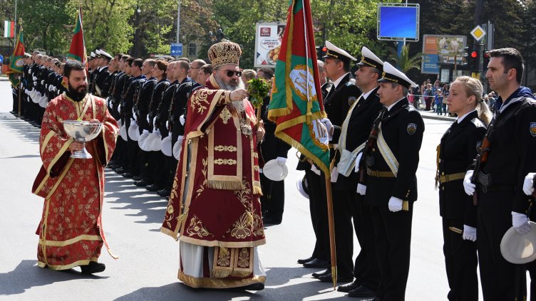 снимки: Пламен Гутинов