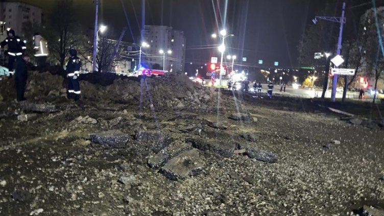 Русия бомбардира свои край границата с Украйна