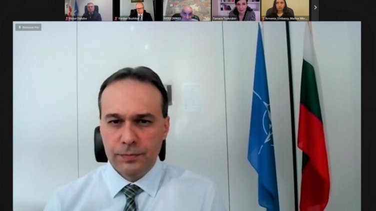 Смяна: Не Тагарев – дипломат от Брюксел поема отбраната ни?