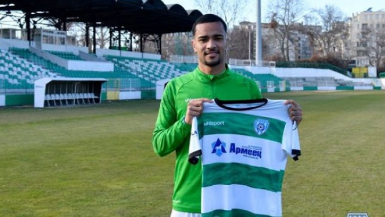 Оперират тежко пострадалия футболист на Черно море