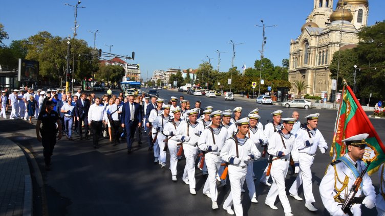 Варна отбеляза тържествено 134-ата годишнина от Съединението на България (СНИМКИ)