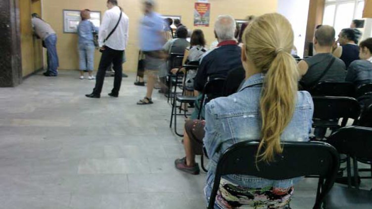 Утре гишетата на КАТ Варна ще работят със забавяне