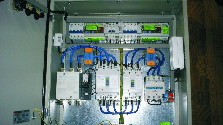 Осъдиха условно електромонтьори за манипулиране на табла