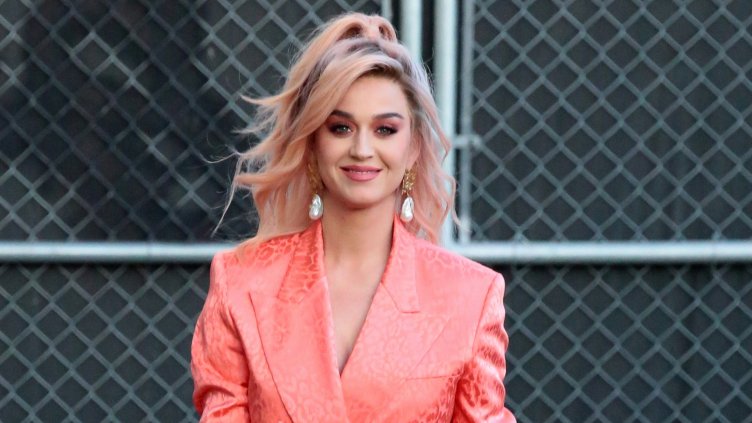 Кейти Пери иска момиче