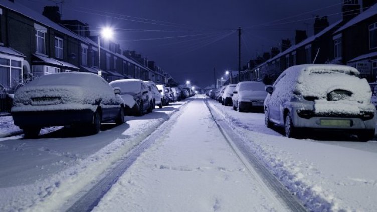 Докато колата загрява в студеното време навън – какво още да сторим?