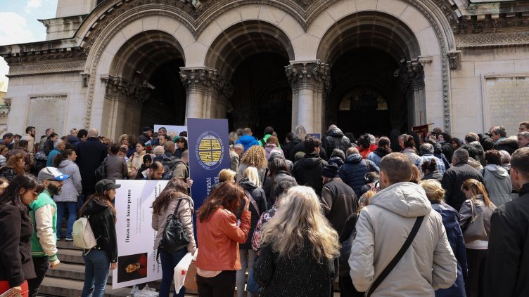 Софиянци подкрепиха изучаването на "Добродетели и религии" в училище