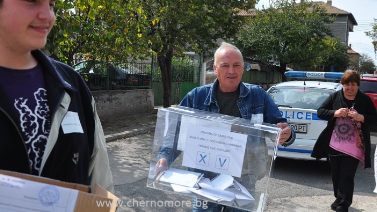 За пръв път в община Варна работи подвижна секция (СНИМКИ)