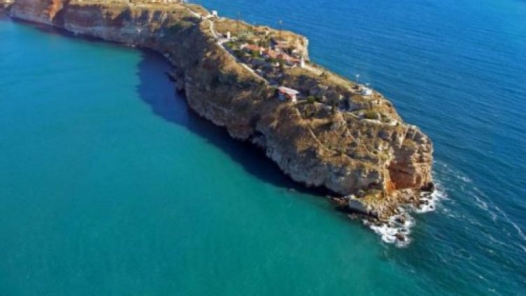 Разложен труп на турист изплува до Калиакра