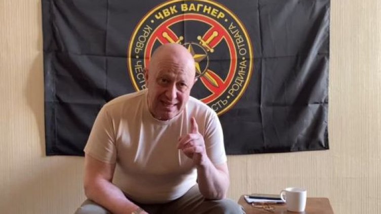 Пригожин нахлу с армията си в Русия