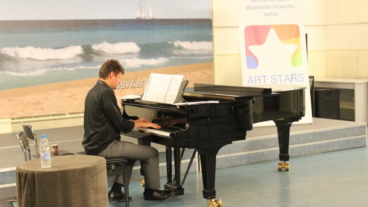 Конкурсът &ldquo;Art Stars &ndash; Звезди на изкуството&rdquo; дава сцена на таланти в музиката