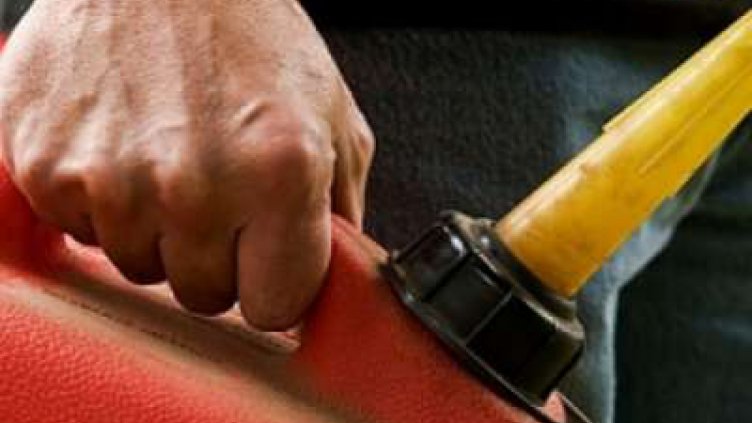 Задържаха двама за кражба на 150 литра гориво край Варна