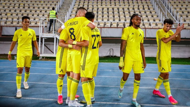 Левски би в Скопие, а македонци биха и ръгаха българи