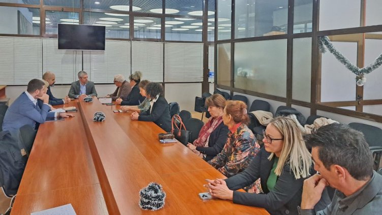 Кметът чака от синдикатите идеи за образованието във Варна