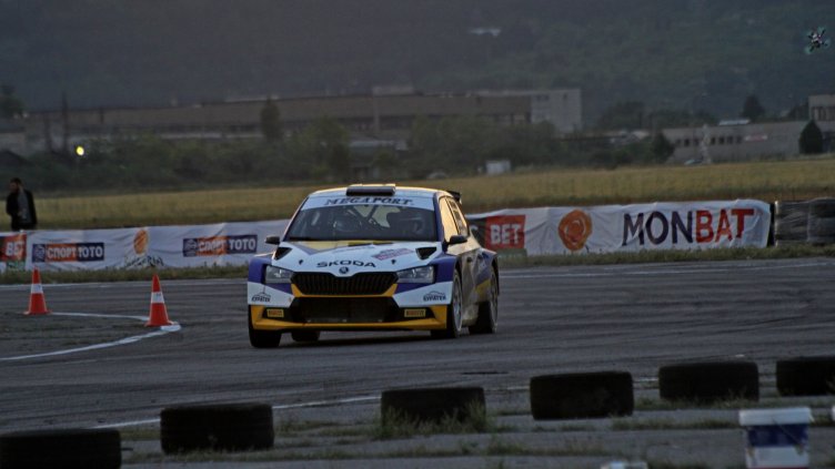 Повреда в скоростната кутия извади шампионите от участие в рали „Сливен“