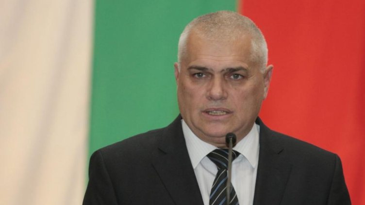 Валентин Радев.