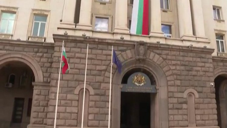 Близо ли са партиите до коалиция или пропастта между тях е по-голяма?