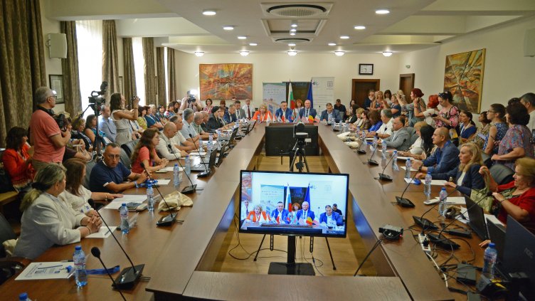 Обсъждат поставянето на рамка за изкуствения интелект в училищното образование