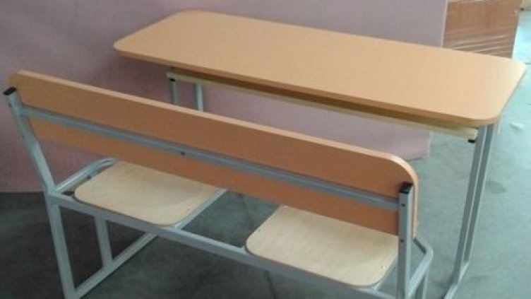 32-годишен задигна 7 чина от училище в Дългопол