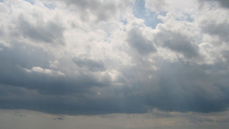 Облачно и топло ще е във Варна