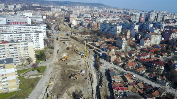 Затварят за една нощ бул. Владислав Варненчик в сряда вечер