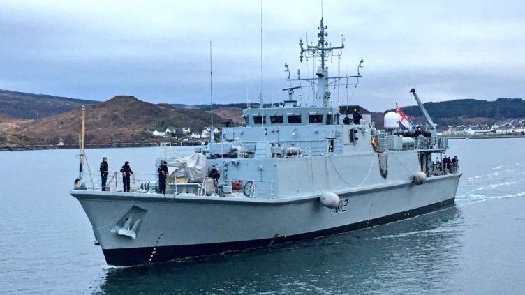 Великобритания изпраща 2 минотърсача в Черно море