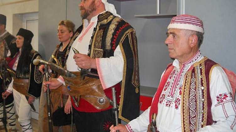 Участници от Варна и страната в турнир по стрелба с историческо оръжие 