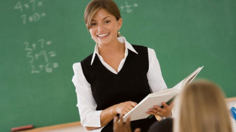 Оставаме без учители по математика и чужди езици