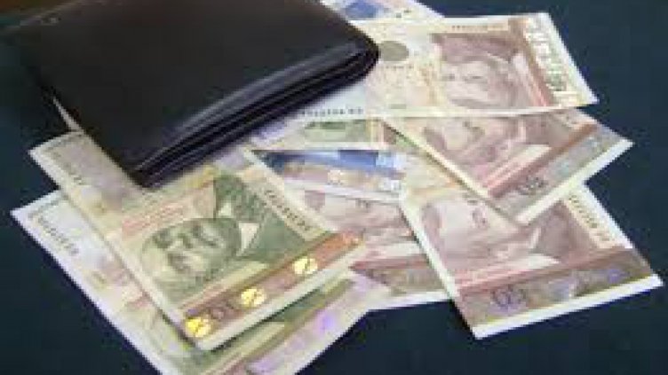 250 000 със запор на заплатите за Нова година