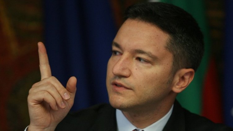 Вигенин: Ес трябва да продължи да се разширява