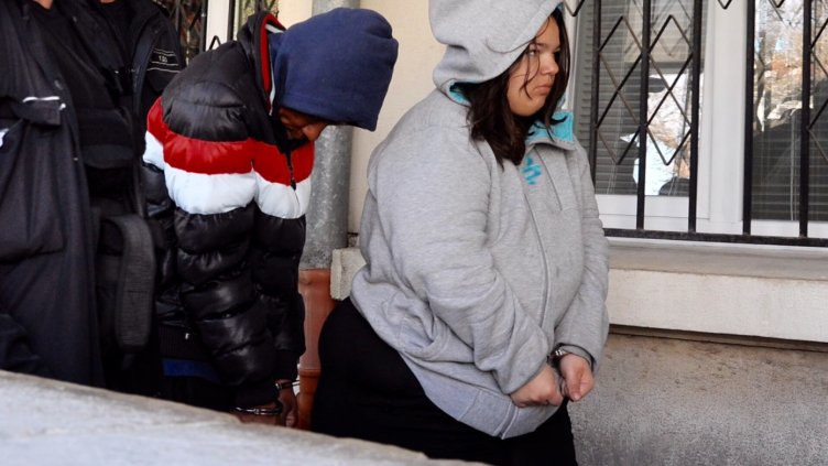 Оставиха в ареста задържаните за убийството на таксиметровия шофьор