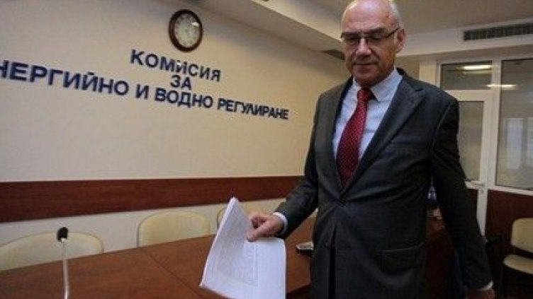 КЕВР остави цената на тока почти без промяна