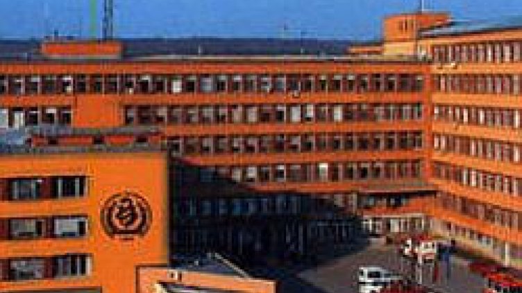 Спасиха самотна майка с огромен тумор в главата