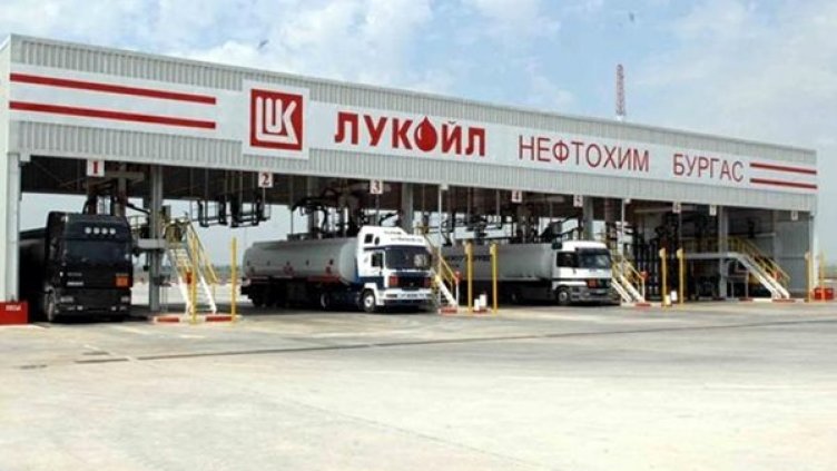 Азербайджан с интерес към "Лукойл Нефтохим Бургас"