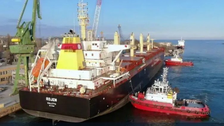 Корабът „Рожен” се прибра във Варна