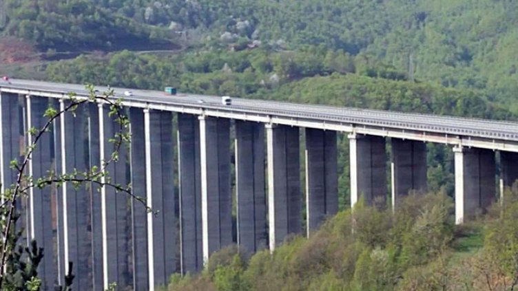 Борисов иска ремонт на всички мостове едновременно