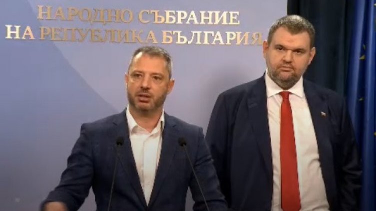 Дерогацията за "Лукойл" остава, засега