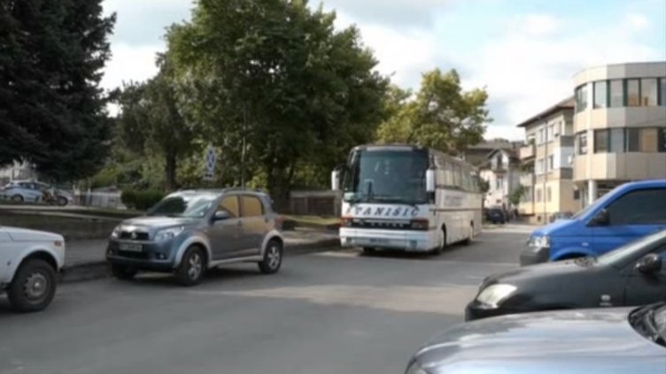 Черногорски фенове, обраха бензиностанция на връщане от Разград