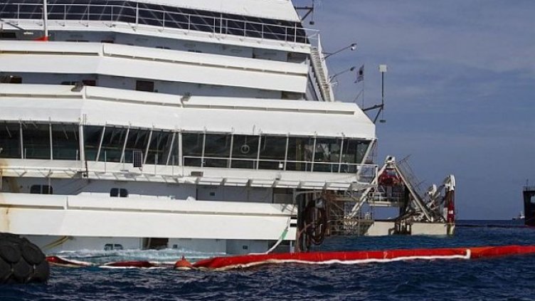 Италиански съд утвърди 16-годишната присъда на капитана на „Коста Конкордия“  