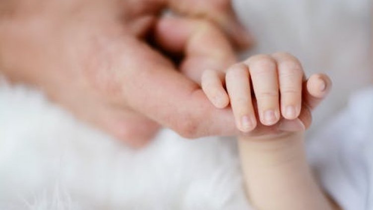 Почти половината от ражданията у нас са с цезарово сечение