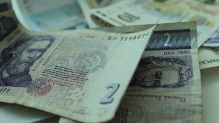 Задигнаха 30 бона от къща на село