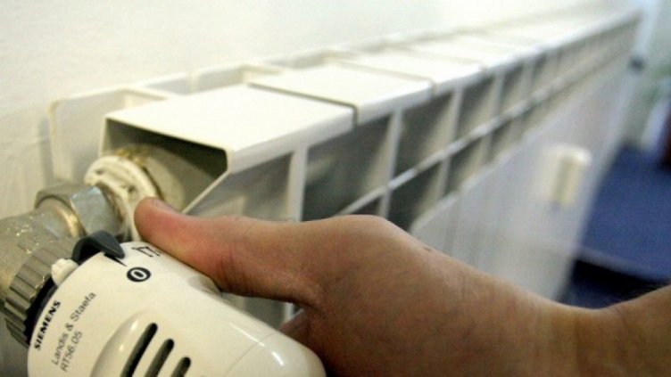 Цената на природния газ намалява