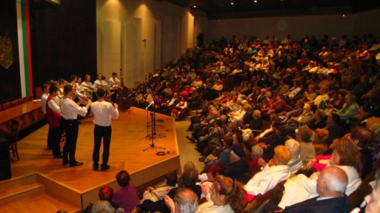 Преглед на училищната хорова песен ще се проведе във Варна