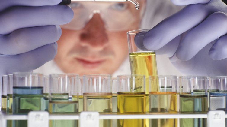 ЕС: Политиците да не се бъркат във финансирането на научни проекти