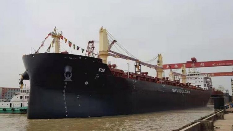 БMФ вдигнa флaгa нa нaй-нoвия cи бълкep