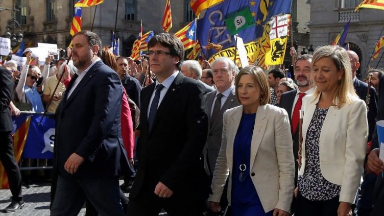 Над 700 от кметовете в Каталуния подкрепят независимостта
